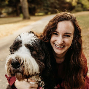 Meet your Posher, Caitlin